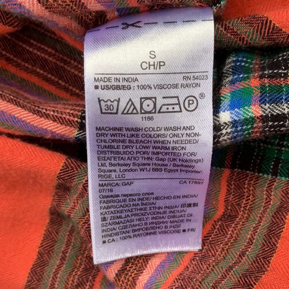 GAP Plaid Flannel Shirt - Picture 4 of 5
